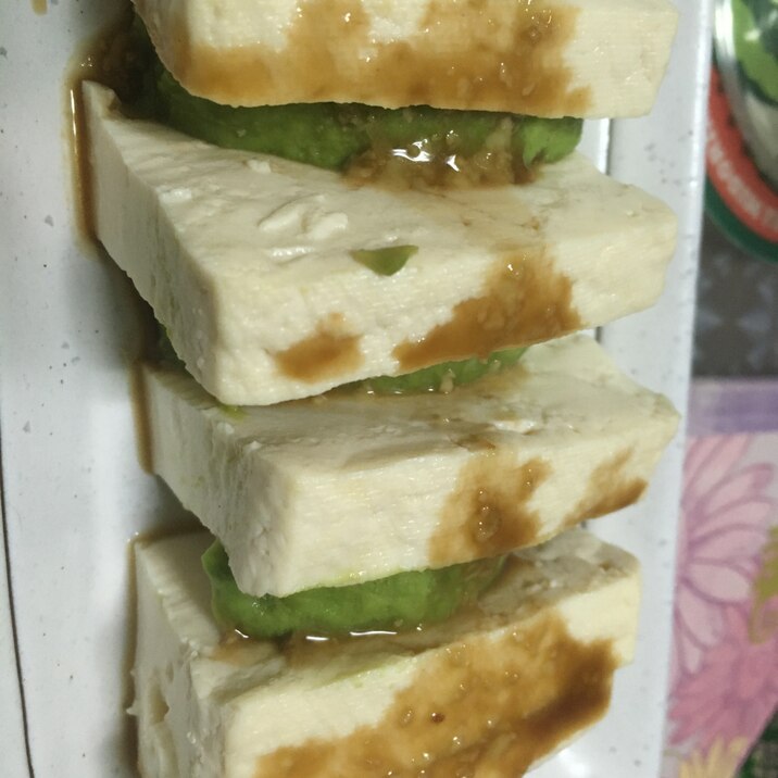 豆腐アボカドカプレーゼ